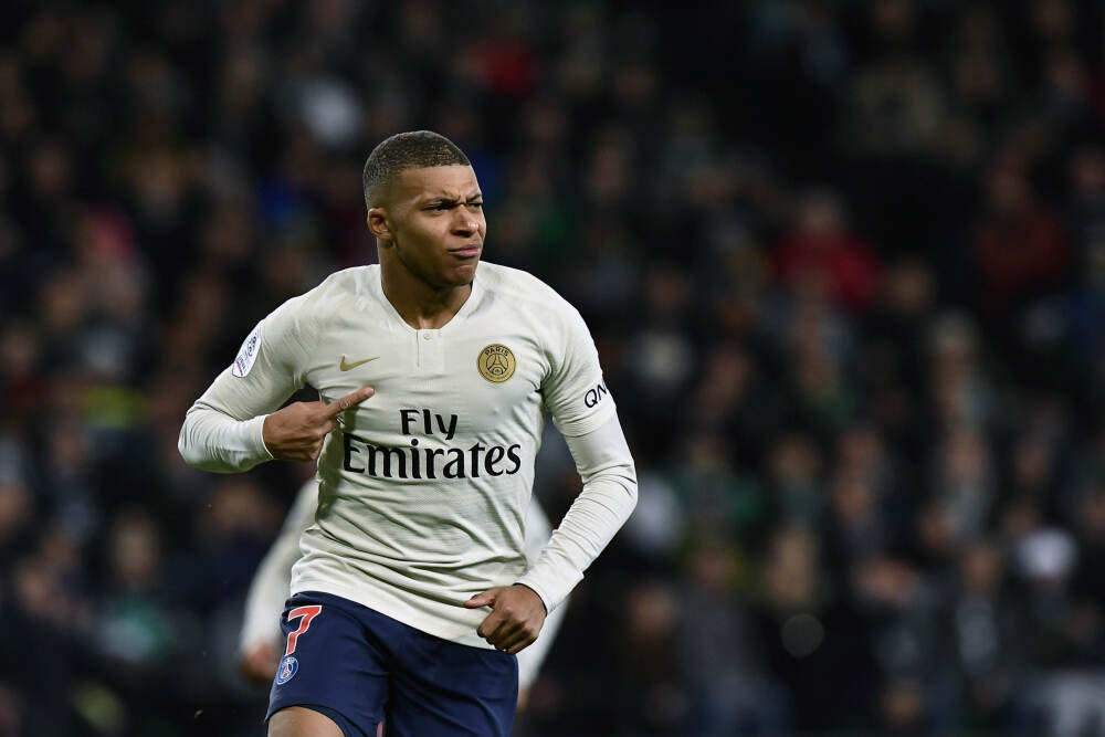 美股三连跌 特斯拉跌超1%